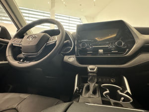 Highlander <span class=keywords><strong>SUV</strong></span> <span class=keywords><strong>Toyata</strong></span> 2.5 hybride 248HP nouvelle voiture 7 sièges - Product Image 5