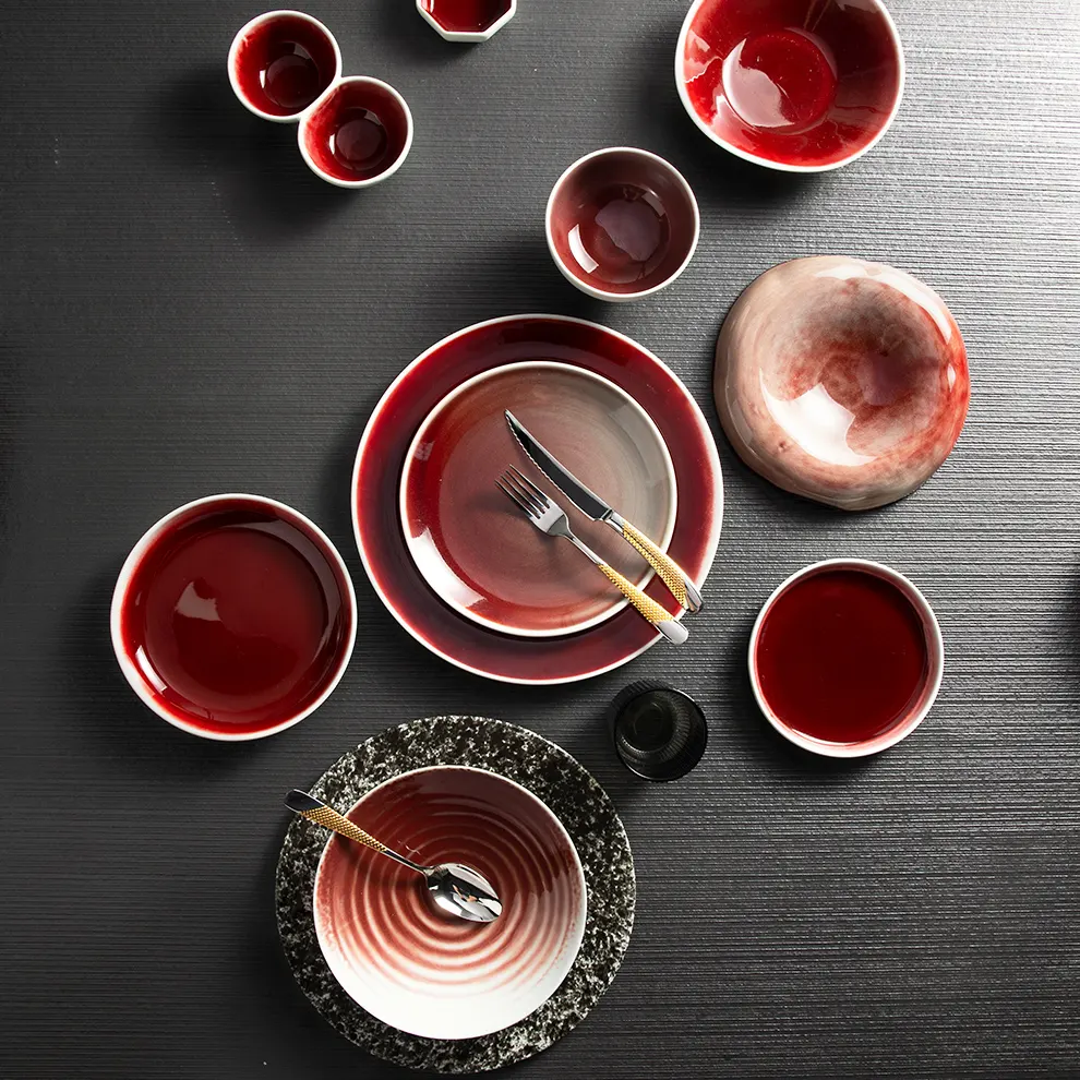 2023 Japanese Style Retro Restaurant Hotel Creative Unique Design Red Color Glaze Dinnerware Set Entrees Serving Large Dinner