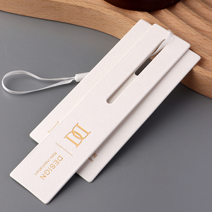 Biểu Tượng Tùy Chỉnh Cao cấp Cửa Hàng Quần Áo Phụ Nữ Của Quần Áo Treo Thẻ Làm Đặc Biệt Giấy Bronzing May Thẻ Riêng Ánh Sáng Sang Trọng Tag - Product Image 4