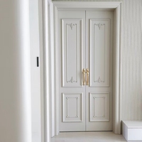 Porte intérieure classique en bois massif sculpté, design français, finition imperméable, fabriquée à la main en bois de cerisier pour chambre à coucher, portes doubles