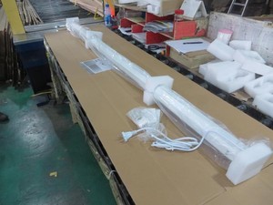 200 inch 4:3 phía sau màu đen hình ống động cơ ngoài trời PVC có thể gập lại cuộn lên Máy Chiếu Điện cơ giới màn hình chiếu - Product Image 5