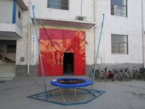 Singolo Bungee Jumping <span class=keywords><strong>per</strong></span> i <span class=keywords><strong>bambini</strong></span> personalizzabile all'aperto PVC espanso in acciaio trampolino con panno sicuro <span class=keywords><strong>per</strong></span> i <span class=keywords><strong>bambini</strong></span> - Product Image 3