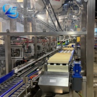 Machine d'emballage automatique de cartons à toit en pignon (Delta Robot) pour l'emballage alimentaire, les boîtes de conserve, les cartons de jus et les lignes d'emballage de caisses
