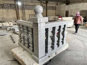 מעקות גרניט לבן-אפור טבעי יפהפה וזול לחצר, למרפסת, למדרגות ולמעקות מדרגות, מגולפים בעבודת יד. - Product Image 6