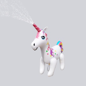Grandes jouets gonflables licorne pour jardin et fêtes, avec fonction de pulvérisation d'eau - Product Image 3