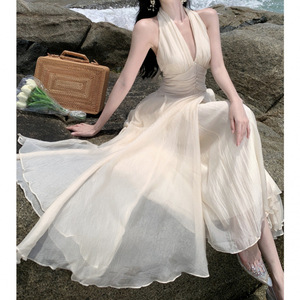 เดรสชีฟองสั้นแบบไม่มีแขน คอ halter เปิดหลัง แห้งเร็ว สีพื้น ทรงตรง เหมาะสำหรับใส่คลุมชุดว่ายน้ำในช่วงฤดูร้อน - Product Image 1