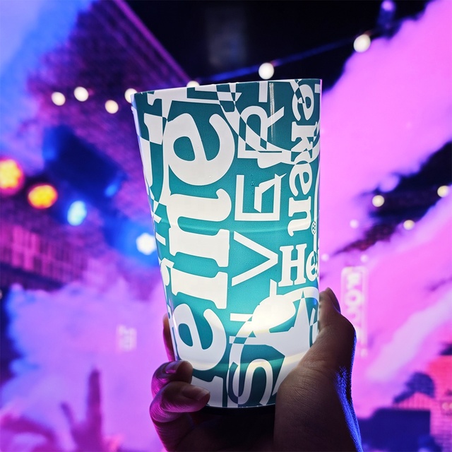 Wholesale LED Glowing Cups 12/14/16oz Luminous Flashing Glasses Cup for Christmas New Year Parties Night