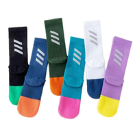 Chaussettes de cyclisme réfléchissantes en tricot pour vélo de route, chaussettes de sport lumineuses professionnelles pour la nuit, chaussettes de course à séchage rapide pour femmes