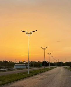 Venta directa de fábrica Mejor precio Farola solar Nuevo modelo 120W Farola solar todo en uno para proyectos gubernamentales - Product Image 5