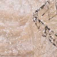 Tissu en dentelle florale brodée de luxe blanc épais, maille élégante en tulle pour robe de mariée et haute couture