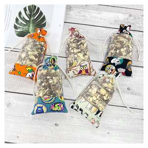 Sac à cordon en tissu imprimé numérique personnalisé de dessin animé écologique - Product Image 1