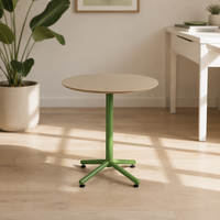 Table de bistrot ronde moderne avec plateau en mélamine effet bois et base en acier à quatre branches pour usage hôtelier (T-196)