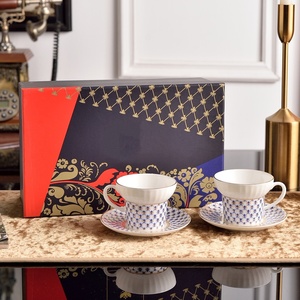 ชุดจานชามเคลือบพอร์ซเลนขอบทองหรูหราสำหรับเป็นของขวัญให้เพื่อน - Product Image 3