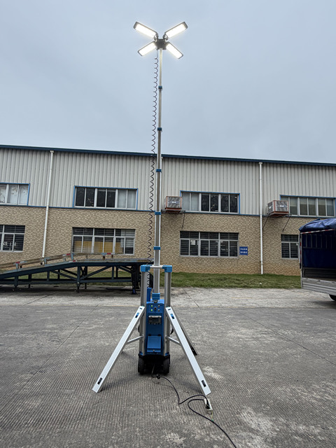 Portable Height Adjustable Lighting Tower 360° Rotation Mobile LED Light Tower for Construction Site Outdoor Emergency