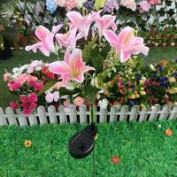 Décoration de jardin extérieure artificielle en forme de lys à 7 têtes, alimentée par énergie solaire, avec prise de terre IP54