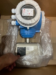 เครื่องวัดการไหลแบบคอริโอลิส Endress Hauser Proline Promass a 300 พร้อมจอแสดงผลระยะไกล และรุ่นขนาดกะทัดรัด A300 8A3C - Product Image 3