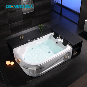 Baignoire moderne minimaliste triangulaire en acrylique pour 2 personnes, 1,8 m, <span class=keywords><strong>chauffage</strong></span> à température constante, 16 jets, baignoires spa pour usage intérieur en villa - Product Image 2