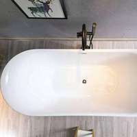Baignoire Autoportante Blanche Ovale en Acrylique en Forme de Lune pour Hôtel