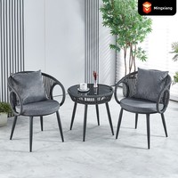 Ensemble de chaises de balcon en rotin PE pour hôtel, maison d'hôtes et loisirs, avec petite table basse et chaises, fabriqué en Chine