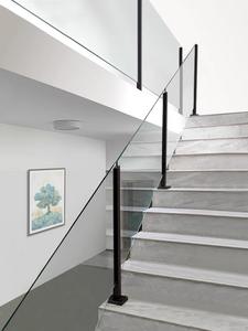 <span class=keywords><strong>Chaussures</strong></span> <span class=keywords><strong>de</strong></span> base laminées trempées <span class=keywords><strong>de</strong></span> garde-corps en verre à rainure en U en aluminium pour l'extérieur pour usage industriel-Gymnases pour hôpitaux solaires à l'épreuve des balles - Product Image 2