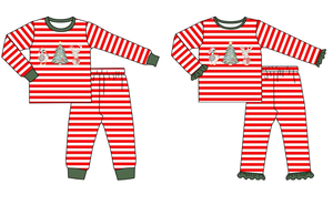Conjunto de pijama a rayas de manga larga para niñas y niños, conjunto de ropa para hermanos con estampado de árbol de Navidad y puños con volantes - Product Image 4