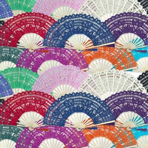 Petit éventail de mariage blanc peint en dentelle portable avec logo personnalisé - Product Image 5