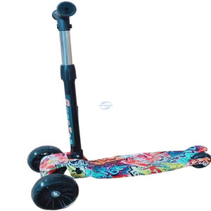 Trottinette Bébé Convertible Pliable avec Siège Confortable Amovible, Pneus PU Silencieux à Lumière Alternante, Jouet à 3 Roues Bien Stabilisé - Product Image 4