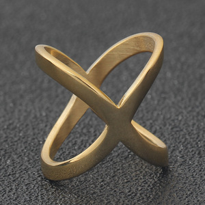 Anillo de Acero de Titanio Dorado con Patrón Cruzado de 20 mm, Joyería de Moda Unisex, Regalo, Banda de Forma Geométrica, Diseño Simple y Único - Product Image 2