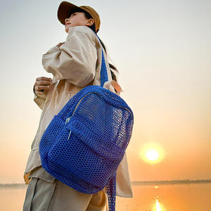 Sac à dos léger et polyvalent imperméable pour hommes et femmes, petit sac de voyage scolaire, sac à dos respirant en maille ajourée pour étudiants - Product Image 3