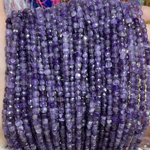 Vente en gros <span class=keywords><strong>de</strong></span> perles <span class=keywords><strong>de</strong></span> <span class=keywords><strong>pierre</strong></span> <span class=keywords><strong>de</strong></span> lune arc-en-ciel gris naturel 4x4mm perles <span class=keywords><strong>de</strong></span> cube <span class=keywords><strong>de</strong></span> Labradorite à facettes carrées pour la fabrication <span class=keywords><strong>de</strong></span> bijoux (AB2137) - Product Image 4