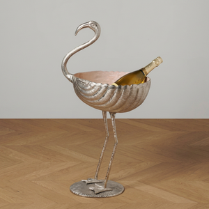 Achetez maintenant : Ensemble de vases de table modernes en argent faits à la main avec présentoir pour cuillères et noix - Product Image 1