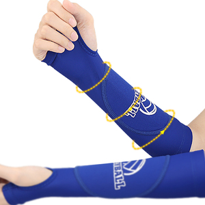 Maniche del braccio di <span class=keywords><strong>pallavolo</strong></span> che passano colpendo le maniche dell'avambraccio con cuscinetti di protezione e foro per il pollice - Product Image 4