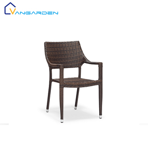Ensemble table et chaises <span class=keywords><strong>de</strong></span> salle à manger <span class=keywords><strong>en</strong></span> rotin pour l'extérieur Chaises <span class=keywords><strong>de</strong></span> salle à manger empilables avec accoudoir Cadre durable <span class=keywords><strong>en</strong></span> rotin naturel et <span class=keywords><strong>aluminium</strong></span> - Product Image 3