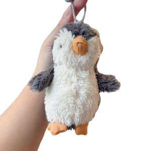 Vente en gros de pendentifs mignons en forme de petit pingouin, peluche en forme de pingouin cacahuète, pendentif pour sac, poupée en peluche, porte-clés en peluche - Product Image 4