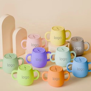 Biberon d'apprentissage pour bébé en silicone souple, sans BPA, anti-fuite, avec poignée anti-chute et paille, pour eau et collations - Product Image 1