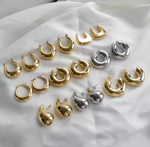 ต่างหูชุดเรขาคณิตแบบตอกลาย ชุบทอง 14K บนสแตนเลสสตีล เครื่องประดับแฟชั่นสำหรับงานปาร์ตี้สุดอินเทรนด์ - Product Image 1