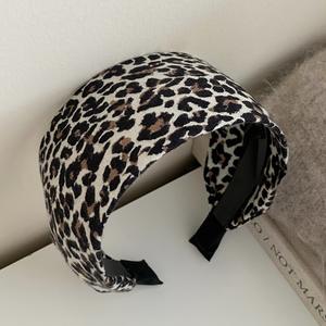 Serre-tête imprimé léopard pour femme en toile et mélange acrylique, style bohème, accessoire de coiffure et de maquillage pour toutes les saisons - Product Image 4