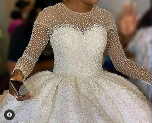 Nouvelles robes de mariée de haute qualité, style royal, grande taille, motif cristal, personnalisables, coupe en A - Product Image 1