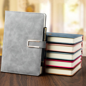 Regalos para reuniones de negocios borde dorado impresión a todo color cuaderno vegano A6 con botón de metal con bolsillo trasero - Product Image 2