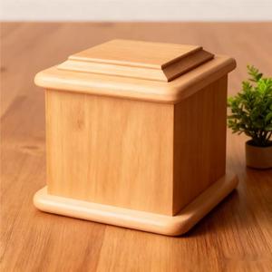 Урна для праха питомца квадратной формы с шиповым соединением, с отпечатком лапы, в брокадной коробке, деревянный мемориальный ящик - Product Image 3