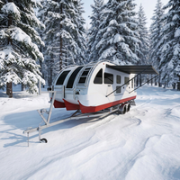 Maison flottante remorquable pour famille, maison mobile avec chambre, toilettes, cuisine, évier, cuisinière, table à manger pour les voyages en bord de lac et les stations balnéaires