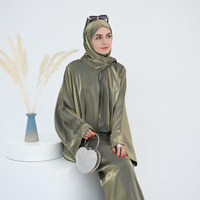 Nouvelle Abaya Dubai Modeste en Polyester Brillant à Capuche Une Pièce 2024 Robe Musulmane pour Femmes avec Hijab Intégré