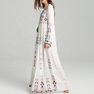 فستان نسائي طويل كاجوال بتصميم بوهيمي عتيق من MANNI – مناسب للشاطئ بتطريز زهري - Product Image 2