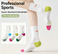 Chaussettes de sport personnalisées de haute qualité avec logo, respirantes et amortissantes, chaussettes mi-mollet pour femmes, chaussettes de badminton professionnelles pour l'entraînement et la gym