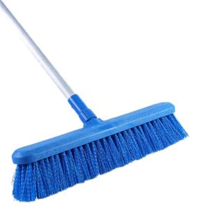 Brosse de nettoyage professionnelle avec manche de 50 pouces bleue pour le nettoyage et le récurage des terrasses, allées, cours, patios, sols en <span class=keywords><strong>bois</strong></span>, pierre et carrelage - Product Image 2