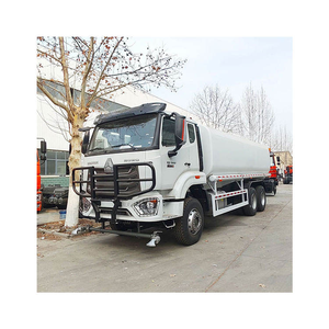 <span class=keywords><strong>Camion</strong></span>-citerne de transport de carburant HOWO 6*4 robuste avec compartiment personnalisé pour le ravitaillement des stations-service au Ghana - Product Image 5
