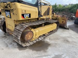 Bulldozer D5K XL d'occasion, boîte de vitesse de pompe à moteur Cummins similaire au modèle D8R avec composant moteur central - Product Image 5