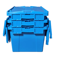 Caisses en plastique empilables et emboîtables avec couvercles pour optimiser l'efficacité du stockage en entrepôt