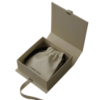 Boîte à tiroir magnétique avec logo personnalisé boîte pliable ovale verte en microfibre sac à boucle en métal ensemble de pochettes à bijoux emballage cadeau