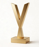 Trophée personnalisé en cristal pyramidal gravé et poli pour récompenses sportives, reconnaissance des employés, célébrations et commémorations d'entreprise